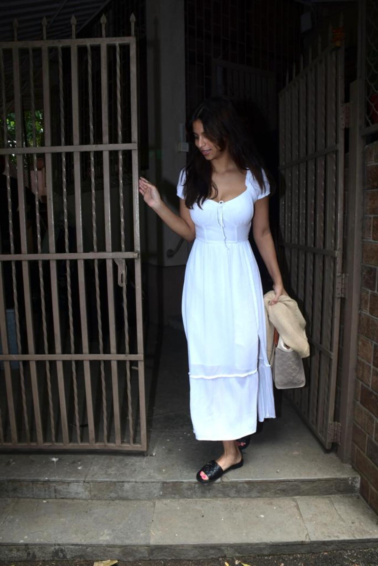Suhana Khan was at a dubbing studio in Mumbai. She was seen with her mother Gauri Khan and the director of her debut film, The Archies, Zoya Akhtar